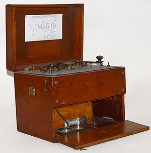 Wireless Telegraph Set Trench 130 watt Wilson.jpg